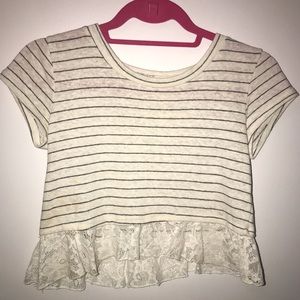 Deilia’s crop top